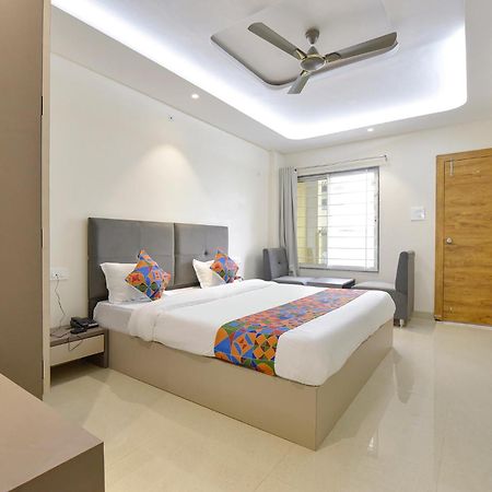 Fabhotel Synergy Stays Indore Exterior foto